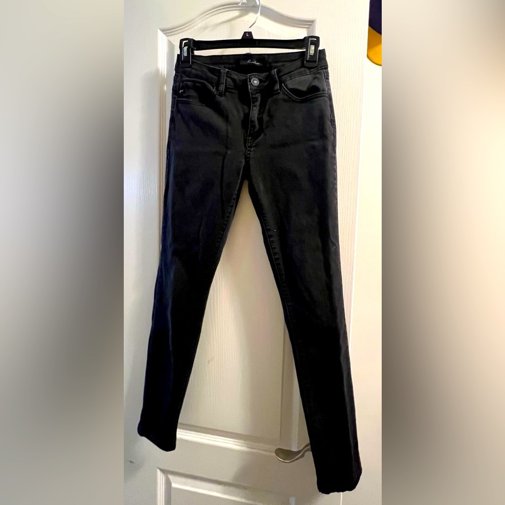 Kancan Skinny Jeans. Black denim. Size 7/27